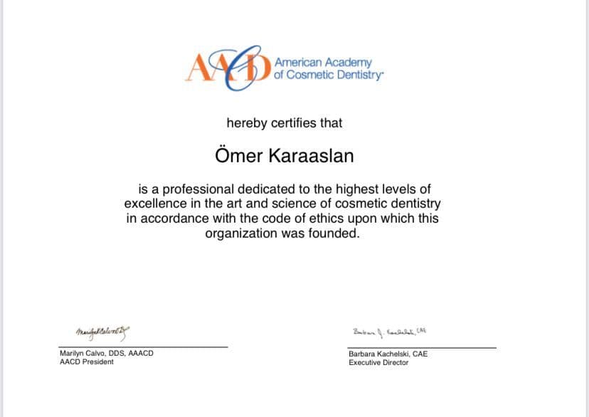 Tandlæge Omars Karaaslan certifikat. Han laver tandbehandling i Tyrkiet og udlandet blandt andet tandimplantater i udlandet. Book dine tandlægerejser til Tyrkiet i dag.
