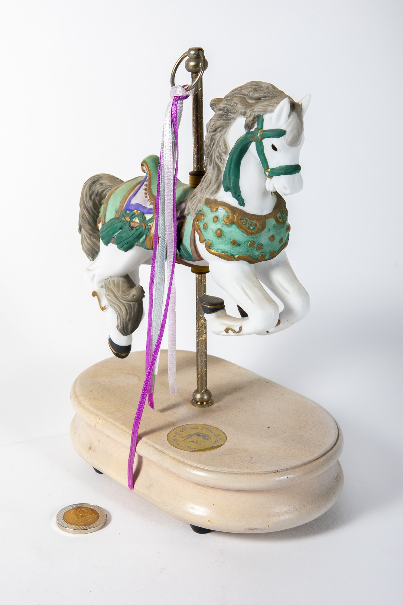 תיבת נגינה סוס קרוסלה