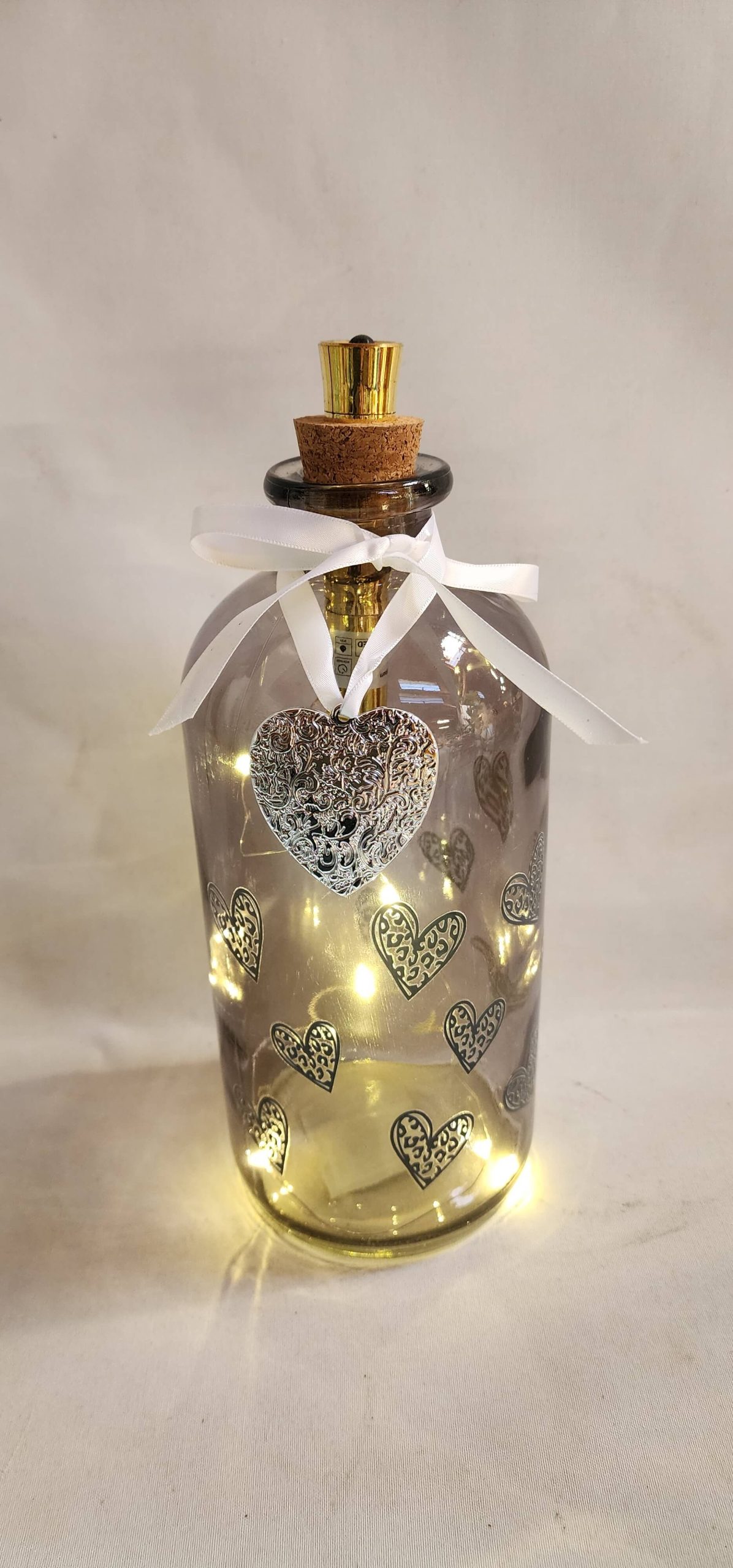 20240221_092657 בקבוק זכוכית מעוצב