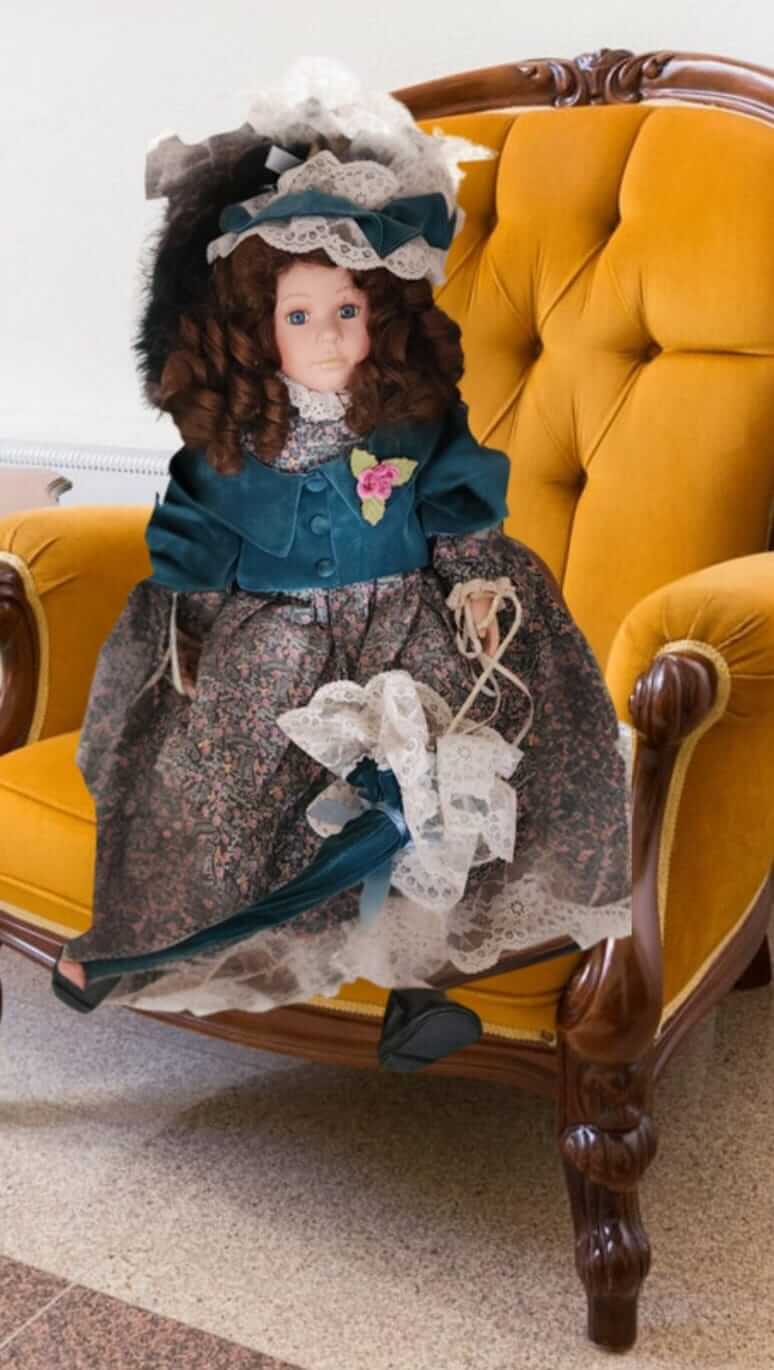 ⁦בובת חרסינה BIATRICE⁩ – תמונה ⁦5⁩