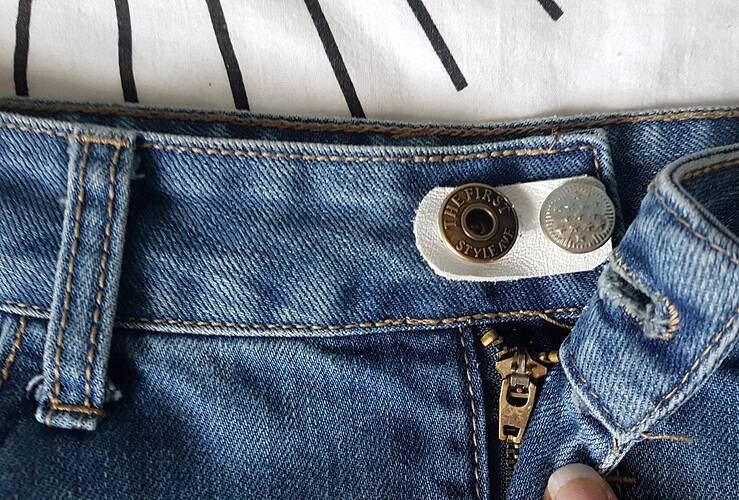 Agrandir un jean à la taille sans couture
