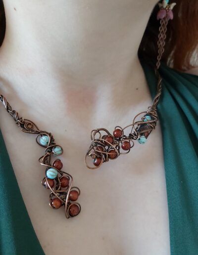 Otevřený náhrdelník s korálky