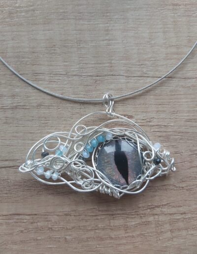 Postříbřené dračí oko