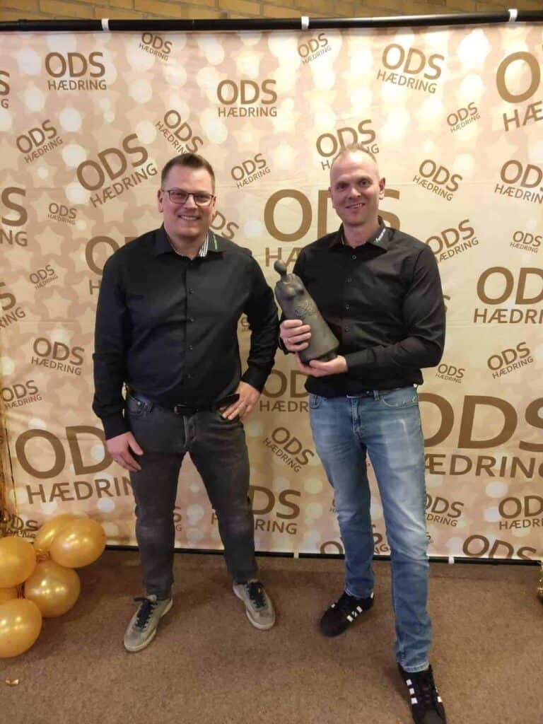 Billede af Kristian og Rasmus med pris