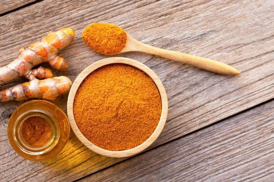 Curcuma sur la peau