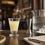 dose de ricard en bar