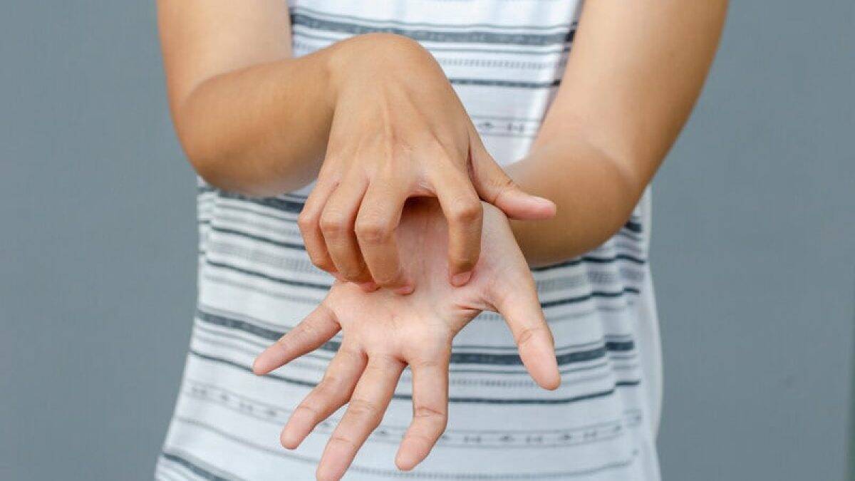 paume de la main qui gratte signification spirituelle