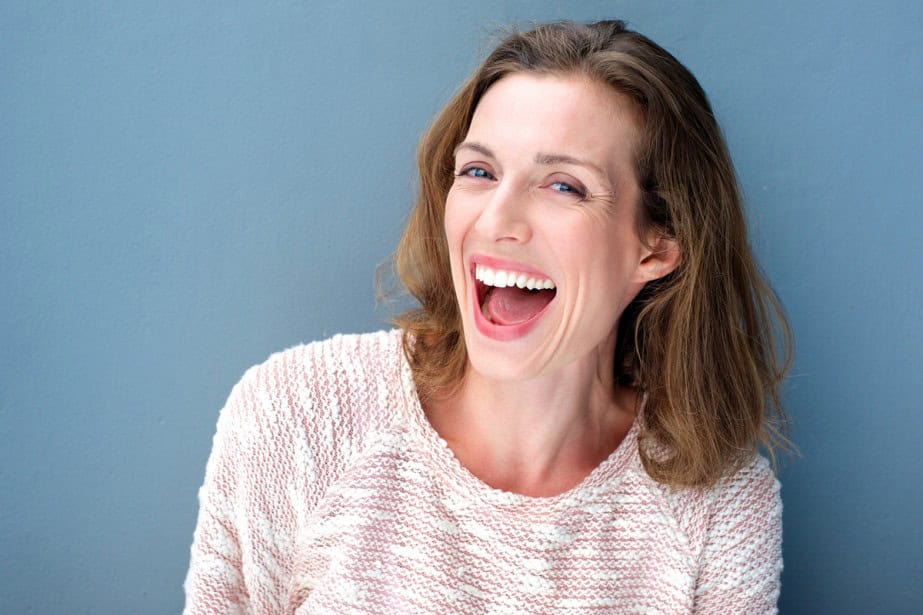 Ce que cache vraiment une personne qui rit tout le temps 4 Se cacher derrière l'humour