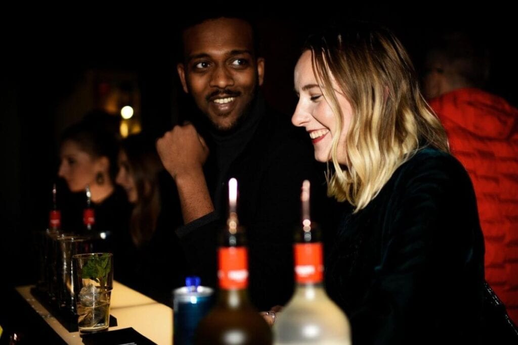 il me tourne autour mais ne fait rien