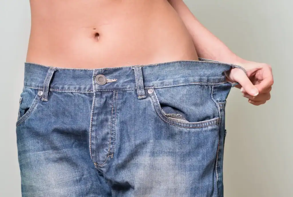 Pantalon qui descend : causes, solutions et astuces efficaces 2 Pantalon qui descend
