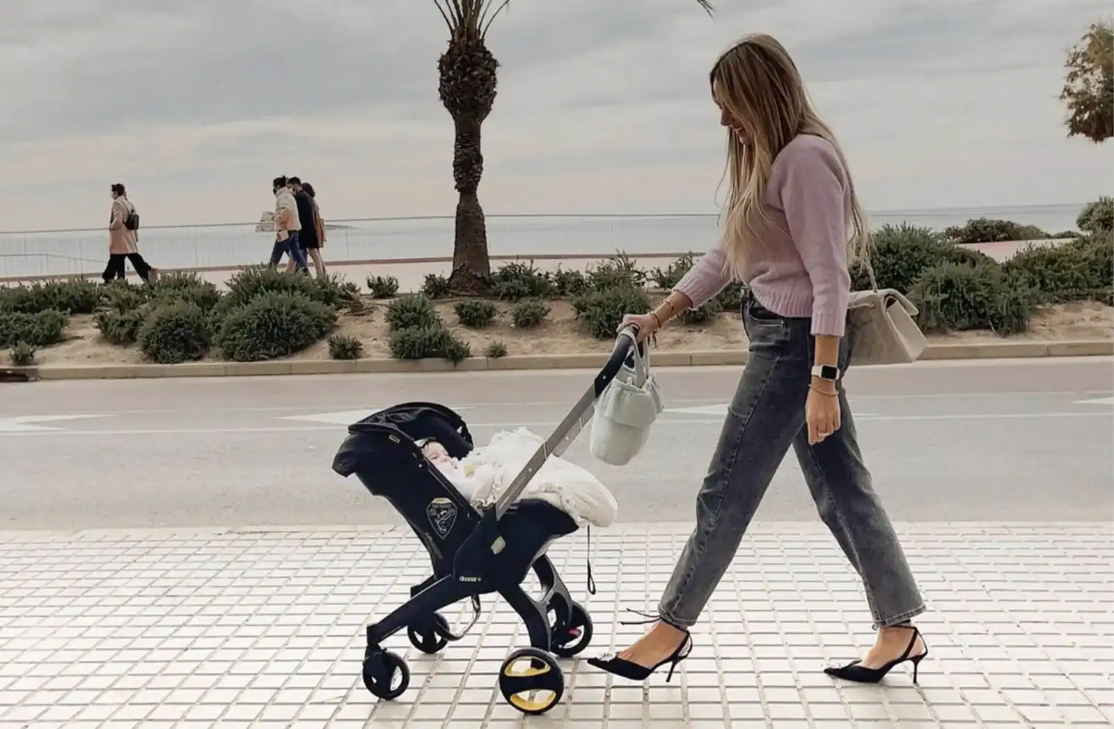 choisir poussette Comment bien choisir sa poussette quand on vit en ville : les critères qui comptent vraiment et les erreurs à éviter