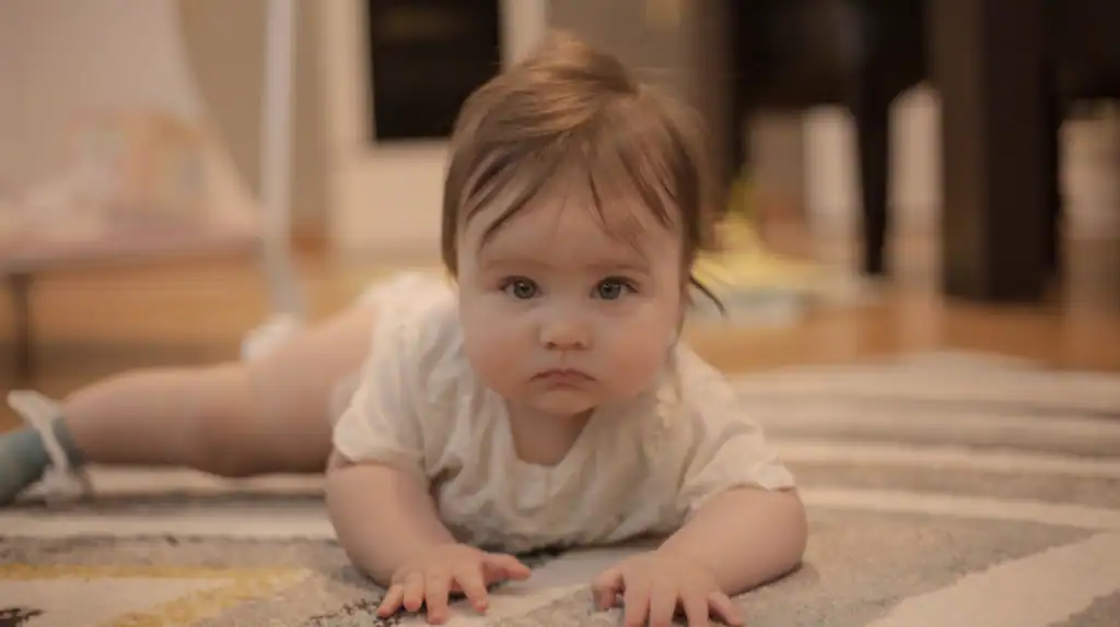 Bébé de 9 mois qui ne rampe pas que faire