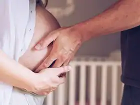 À quel endroit sent-on bébé bouger dans le ventre