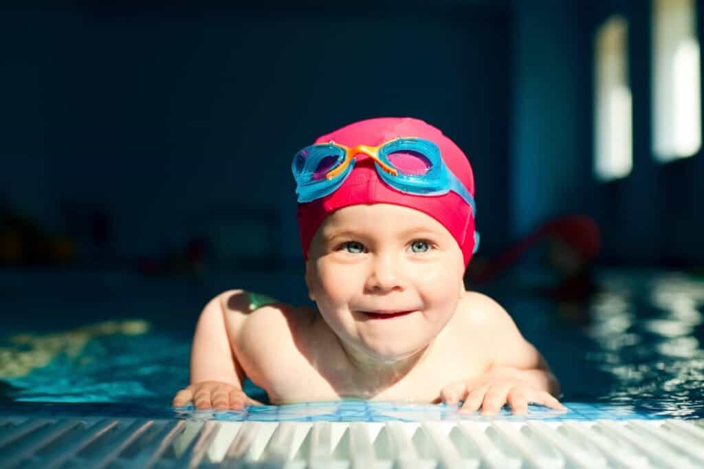 Bébés nageurs à Nantes : piscines, tarifs et conseils pour bien démarrer 3 Bébés nageurs à Nantes avantages
