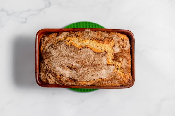baked apple cinnamon bread