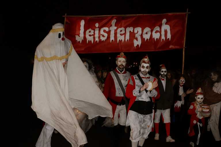 Zwischen Protest und Brauchpflege: Wie der Kölner Geisterzug entstand