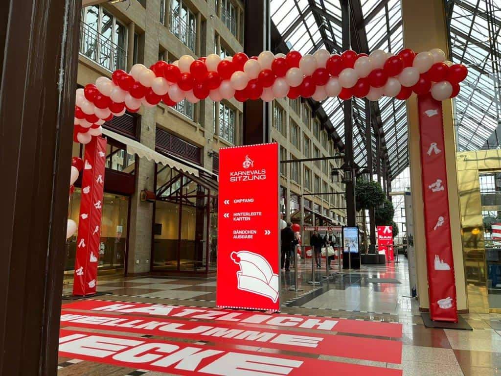 Jecke Stimmung beim Karneval im Maritim Hotel Köln.