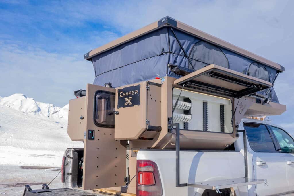 Aménagement de benne de pick-up pour le camping