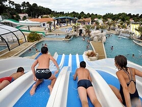 Camping en short de bain autorisé