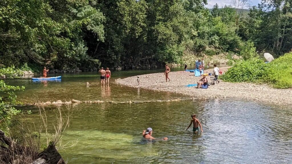 Camping près de la cascade de la Vis tarifs