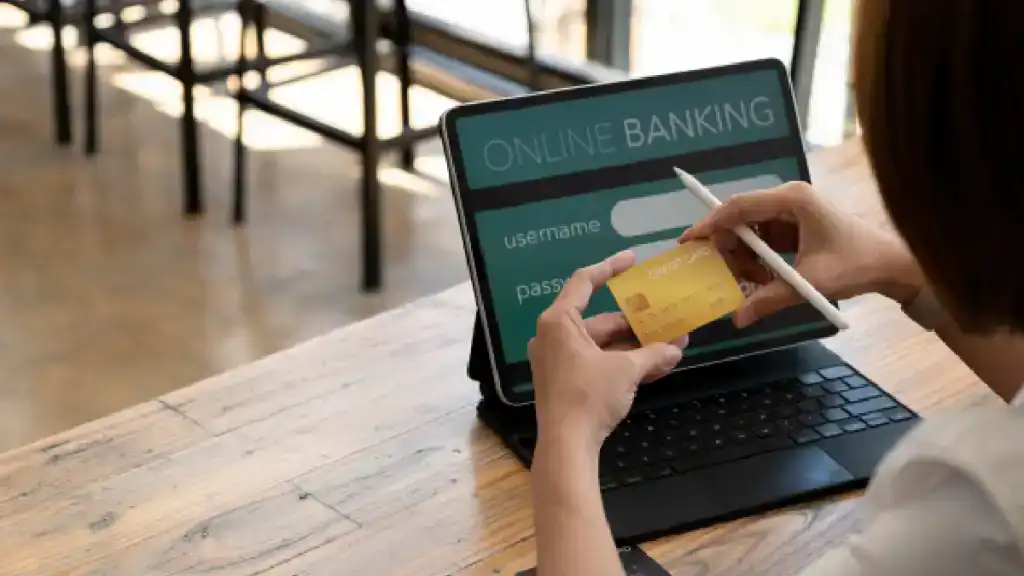 code banque 10011 banque postale