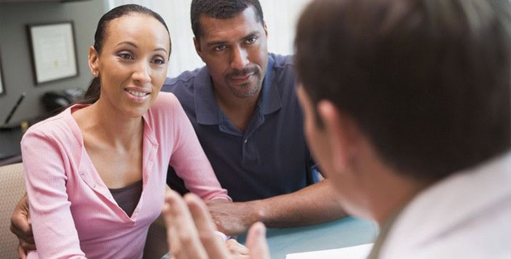 couple-consulting-at-marie-stopes safe abortion services
