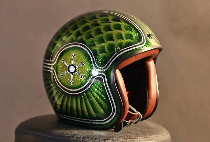 Peindre un casque moto