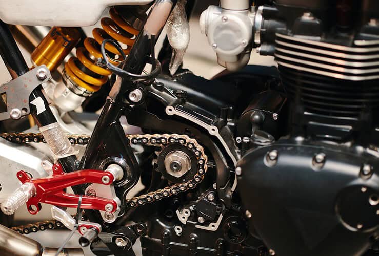Chaîne de moto sans entretien