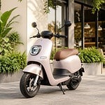 Découvrez la moto électrique à 13,9 millions de VND : design compact, moteur de 1 000 W maximum et autonomie de 70 km par charge