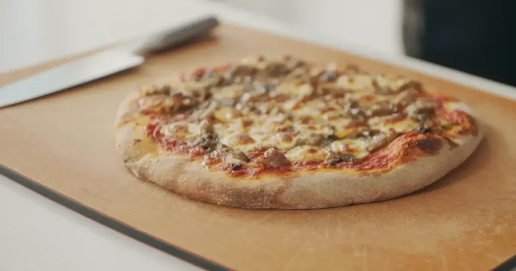 faut-il faire cuire les champignons pour une pizza