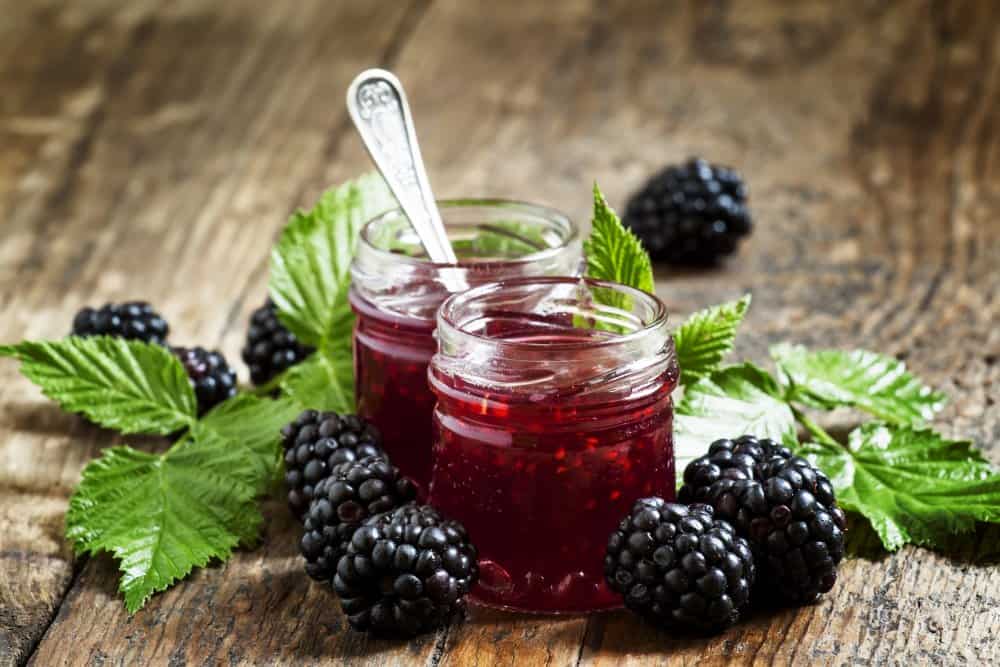 confiture de mûres sauvages