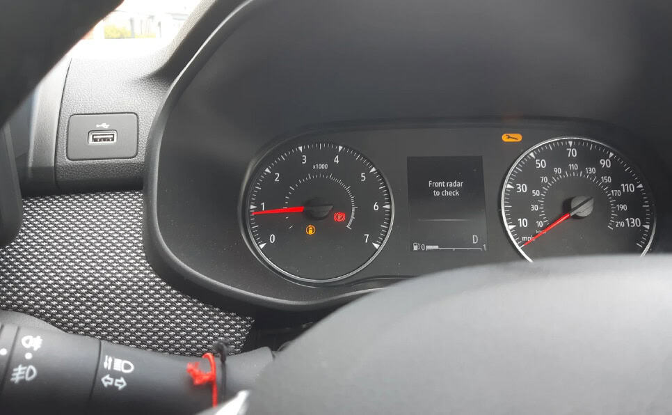 Voyants du tableau de bord de la Dacia Sandero avis