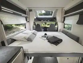 Montage du lit dinette sur Fiat Ducato