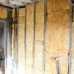 mur pas droit maison ancienne