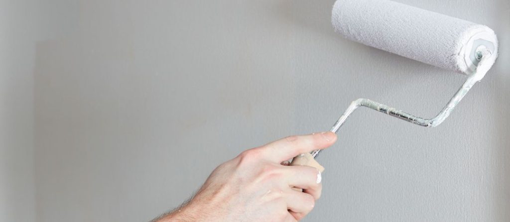 Faut il tremper les rouleaux avant de peindre