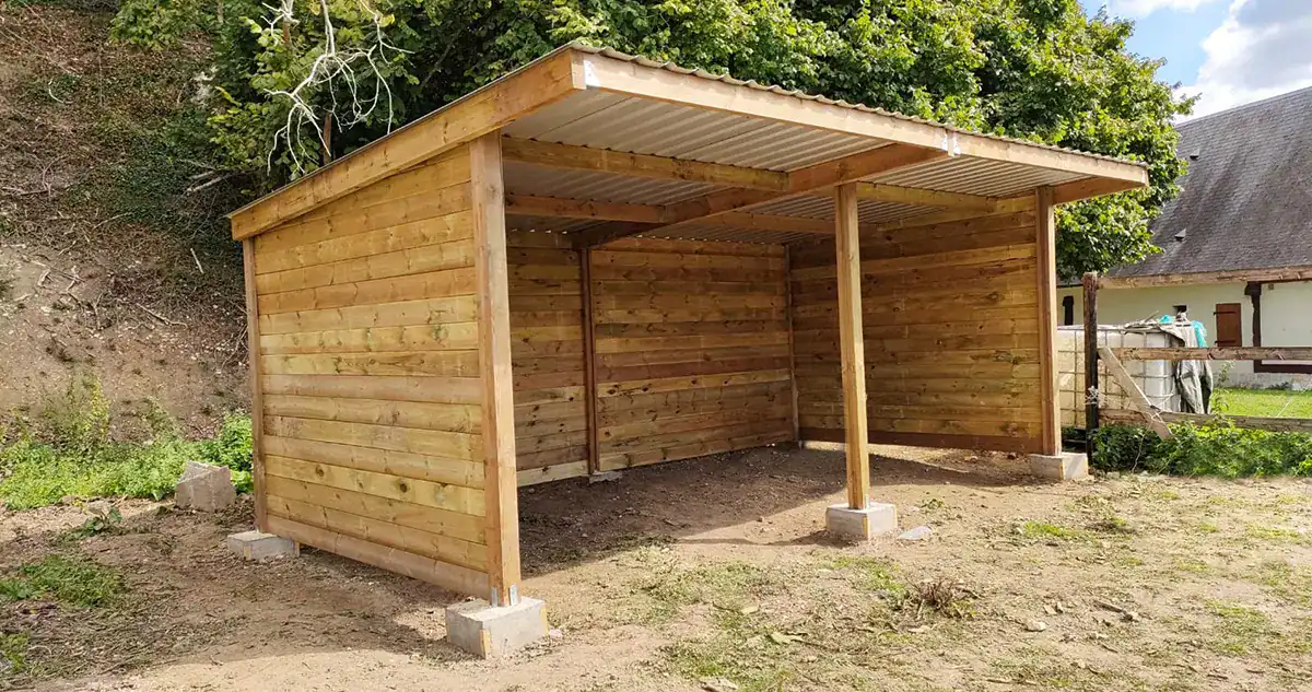 abris chevaux fait maison