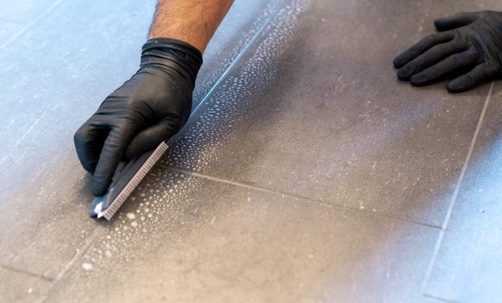 enlever tache acide chlorhydrique sur carrelage