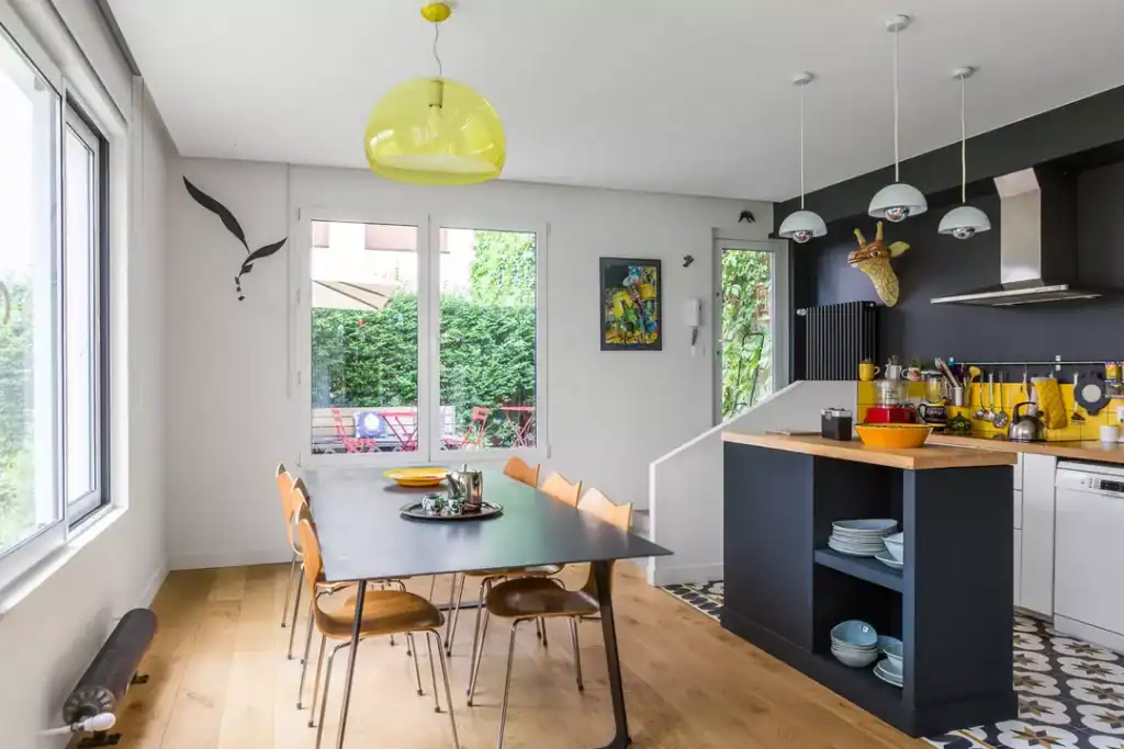 Est-il conseillé de mettre du parquet dans une cuisine