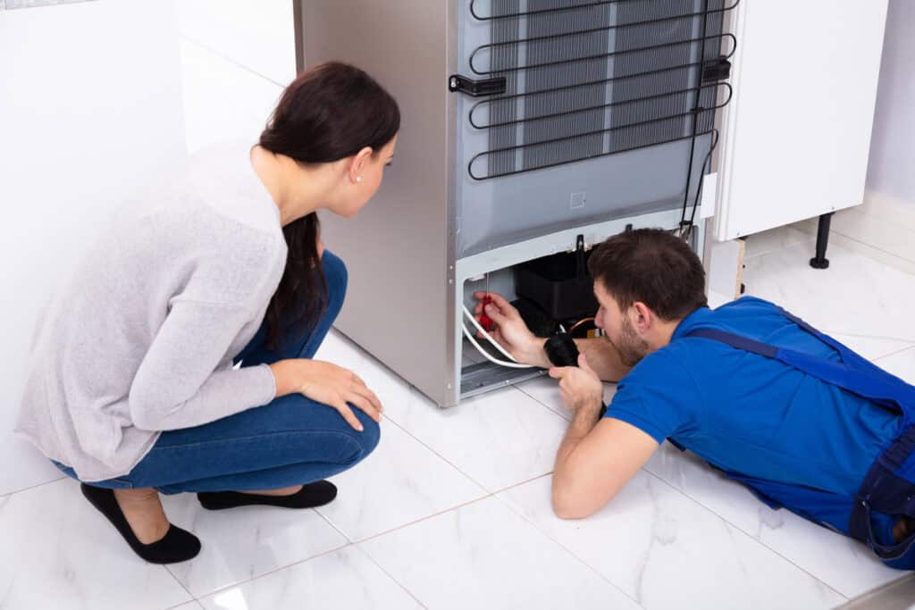 frigo qui s’arrête et repart toutes les 5 minutes