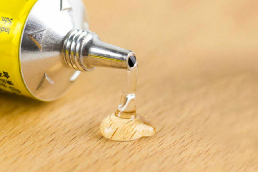 Coller du plastique sur du métal avis