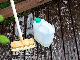 Dosage d'eau de javel pour anti-mousse