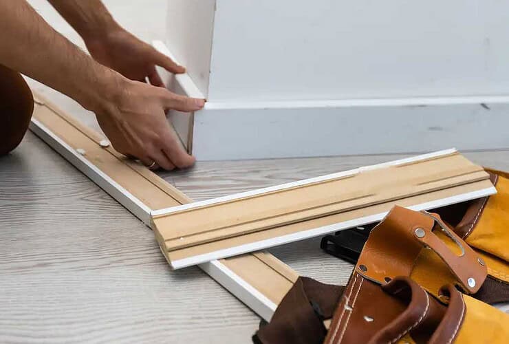 couper une plinthe en angle