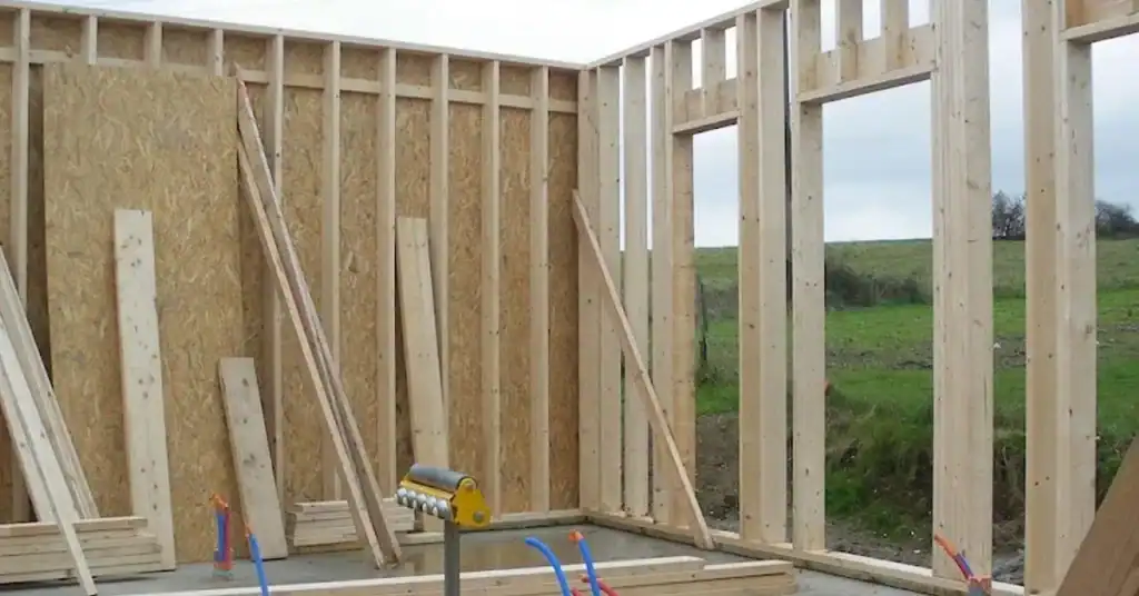 Coupe d'un mur avec ossature en bois avis