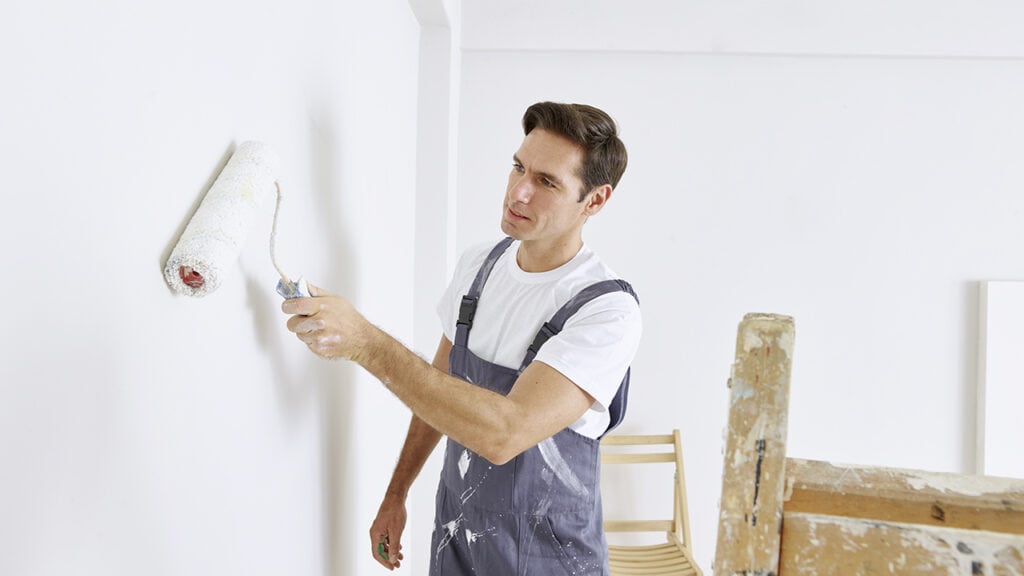 Combien de temps faut-il attendre entre deux couches de peinture conseils