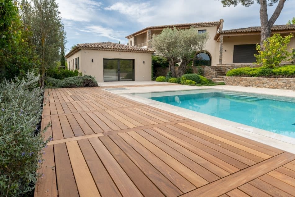Piscine sur terrasse en bois avis