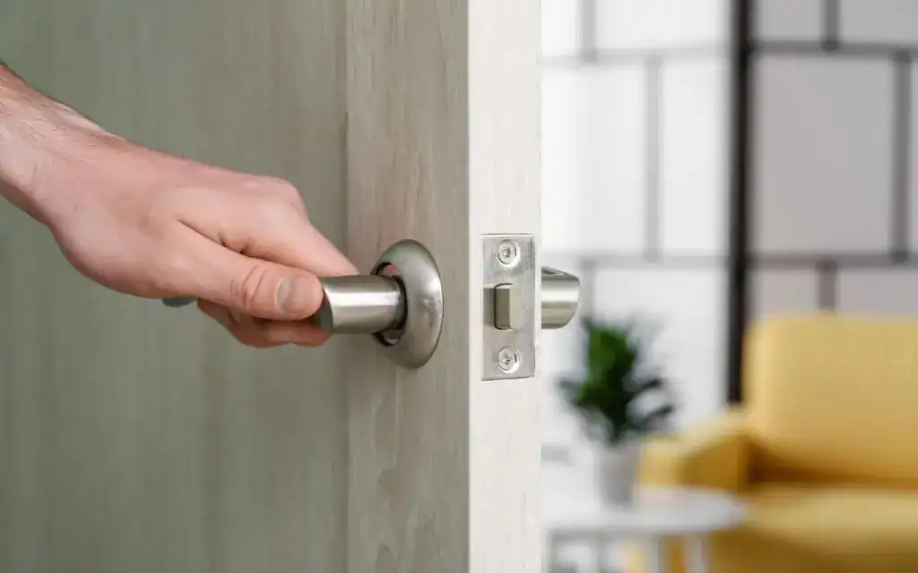 Porte poussant droit ou gauche