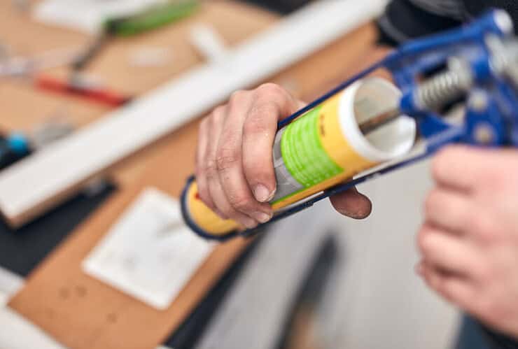 Pistolet à silicone bloqué