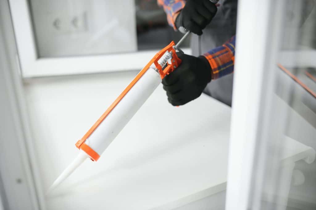 Pistolet à silicone bloqué causes