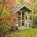 Remplacer un abri de jardin existant