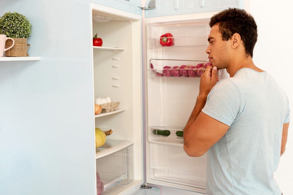 Mon frigo fait un bruit de grillon